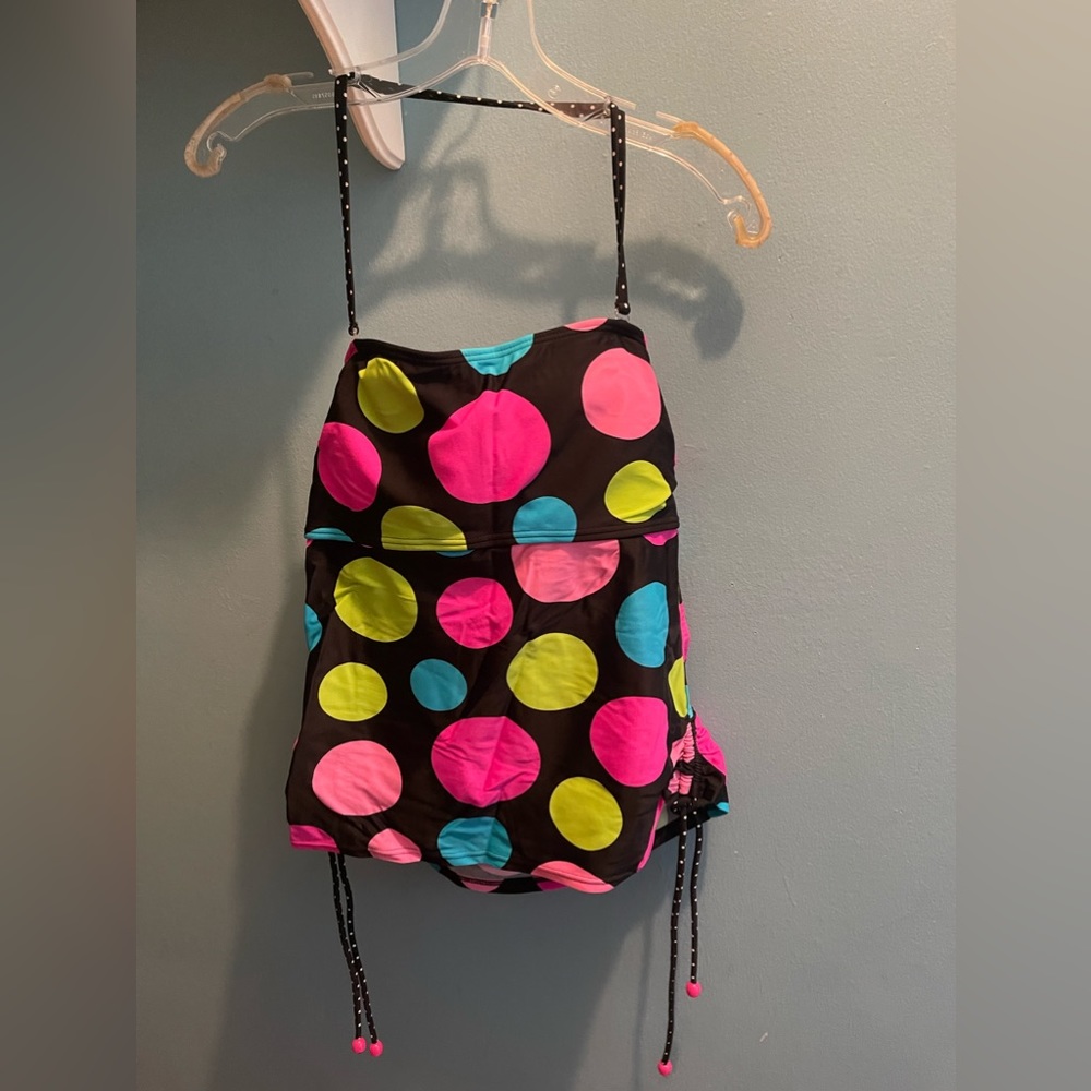 Malibu tankini top size L with removable halter strap, like new